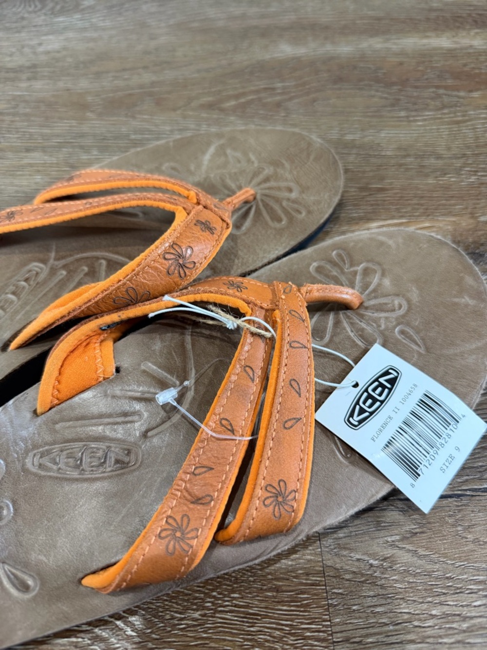 Keen Florence II Orange Floral-Detail Leather Flip Flops - Picture 5 of 8
